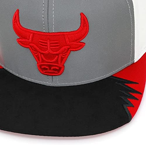 Шапка Mitchell & Ness Chicago Bulls Day 5 Възстановяване На Предишното Положение С Регулируема Кепкой - 5 Ретро Огнено-Червен Сребрист Издърпване