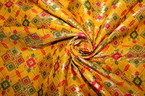 Парчовая жаккардовая плат Taj Mahotsav Дизайн и жълт цвят с ширина 44 ярд